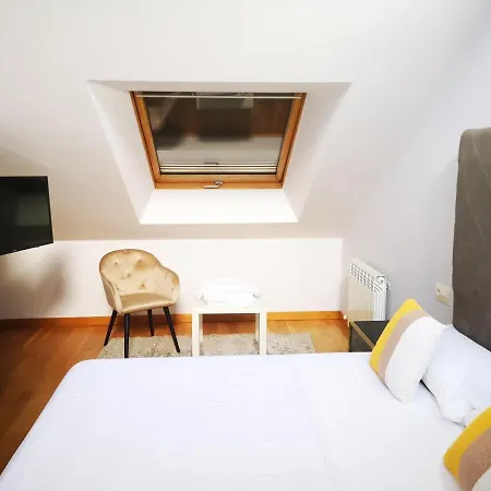 Golden Vedra Residences * Pontevedra