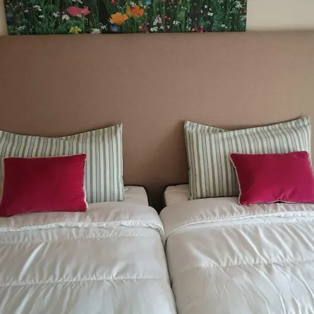 Golden Vedra Residences 公寓